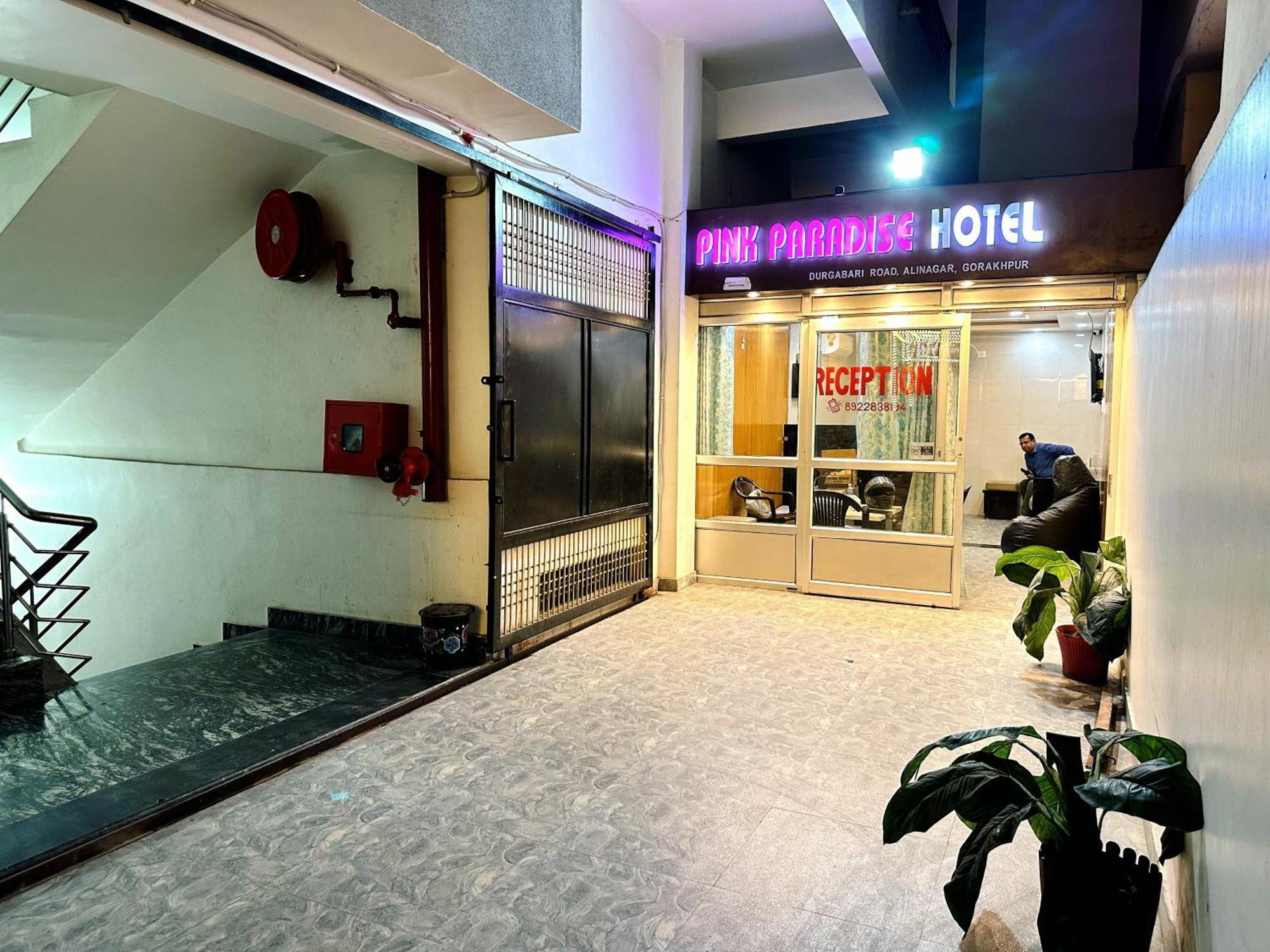 Hotel Pink Paradise Gorakhpur Exteriör bild